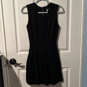 BCBGMAXAZRIA Black XS Sleeveless Pleated Fit and Flare Mini Cocktail Dress